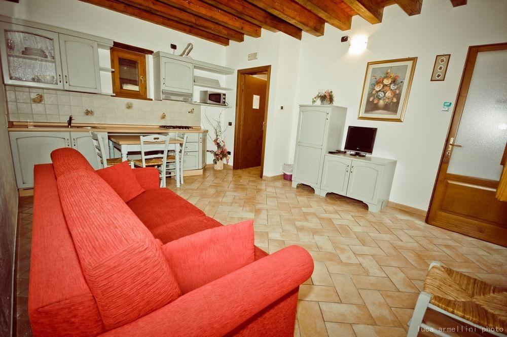 Agriturismo Cascina Boschi Lägenhet Volta Mantovana Exteriör bild